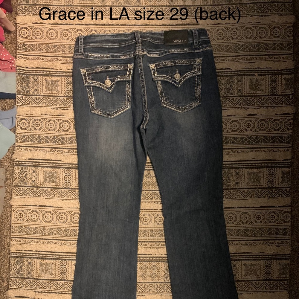 Grace in LA Jeans size 29. Like new.